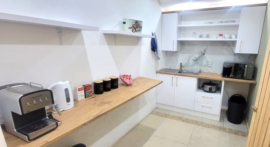 To Let Commercial Property for Rent in Jeffreys Bay Central Eastern Cape